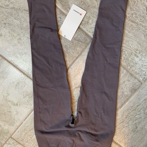 Lululemon free to flow 7/8 tight legging new